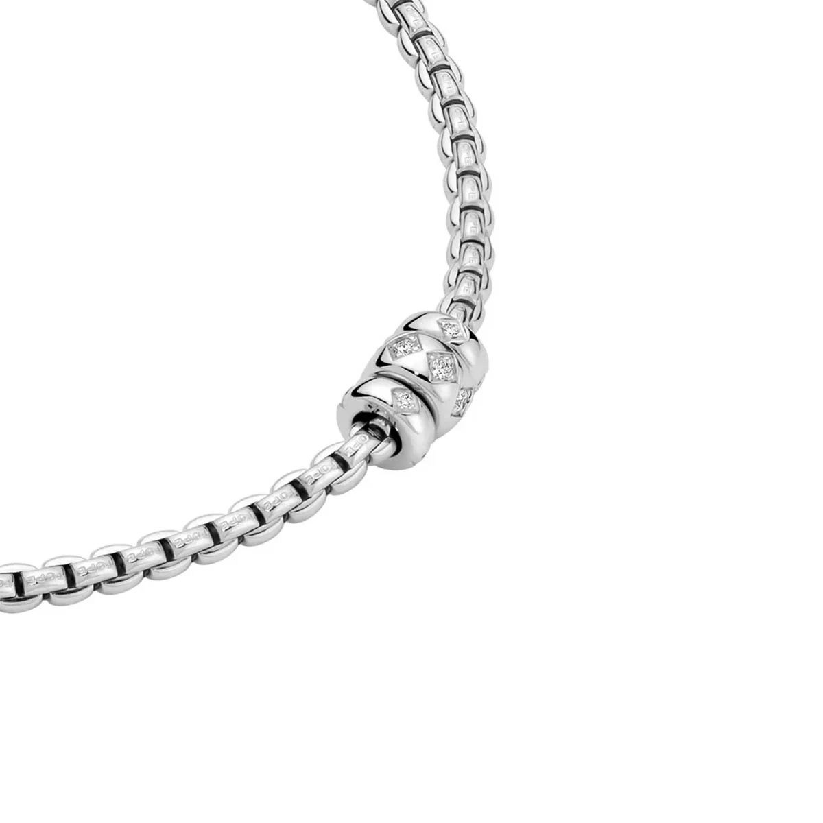 18ct White Gold Eka Necklace With A Trio of Rhombus-Set Diamond Rondels - Image 2