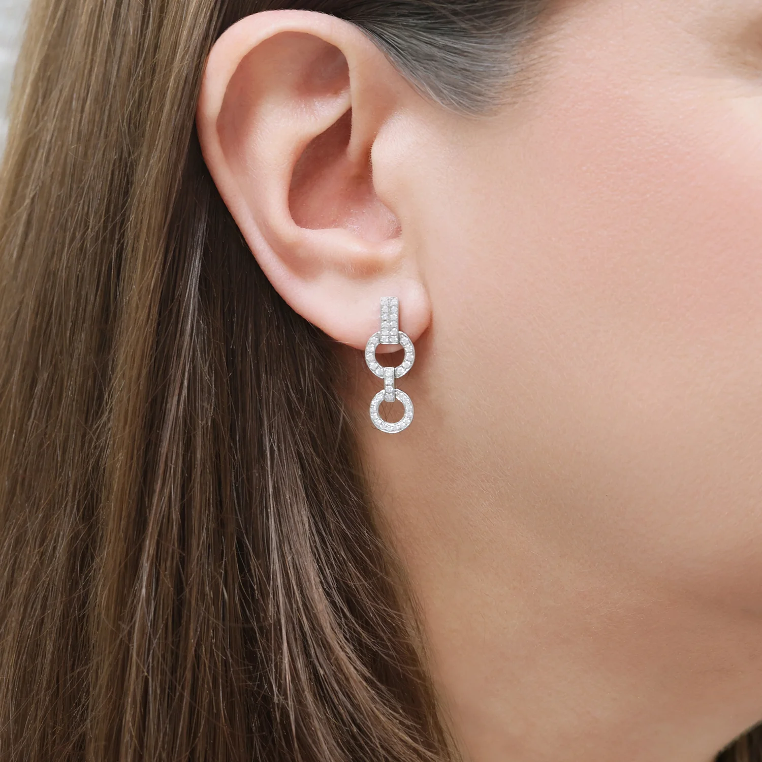 18ct White Gold Round Brilliant Cut Diamond Circle Link Drop Earrings - Image 3