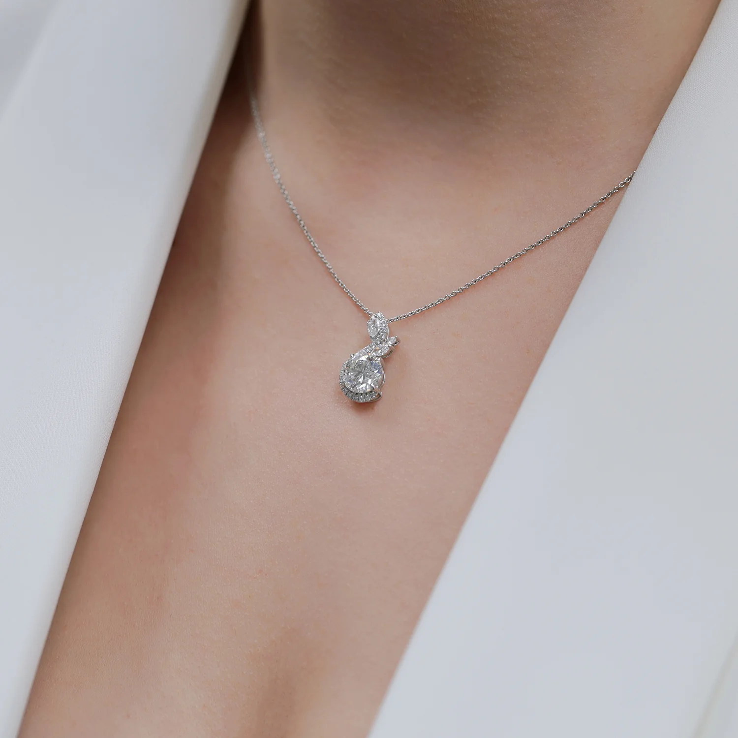 18ct White Gold GIA Certificated Round Brilliant Cut And Marquise Diamond Fancy Swirl Pendant - Image 2
