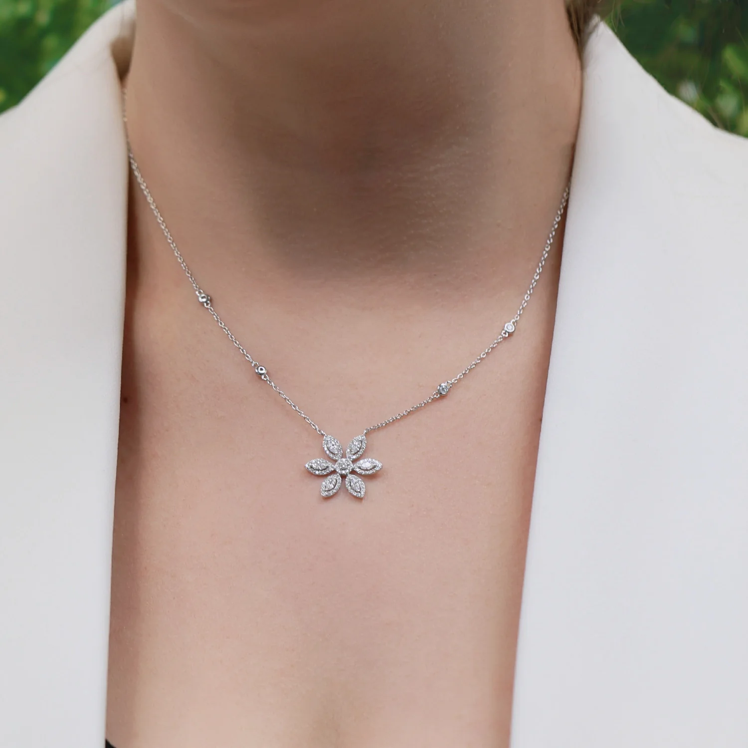 18ct White Gold Marquise And Round Brilliant Cut Six Petal Flower Pendant - Image 2