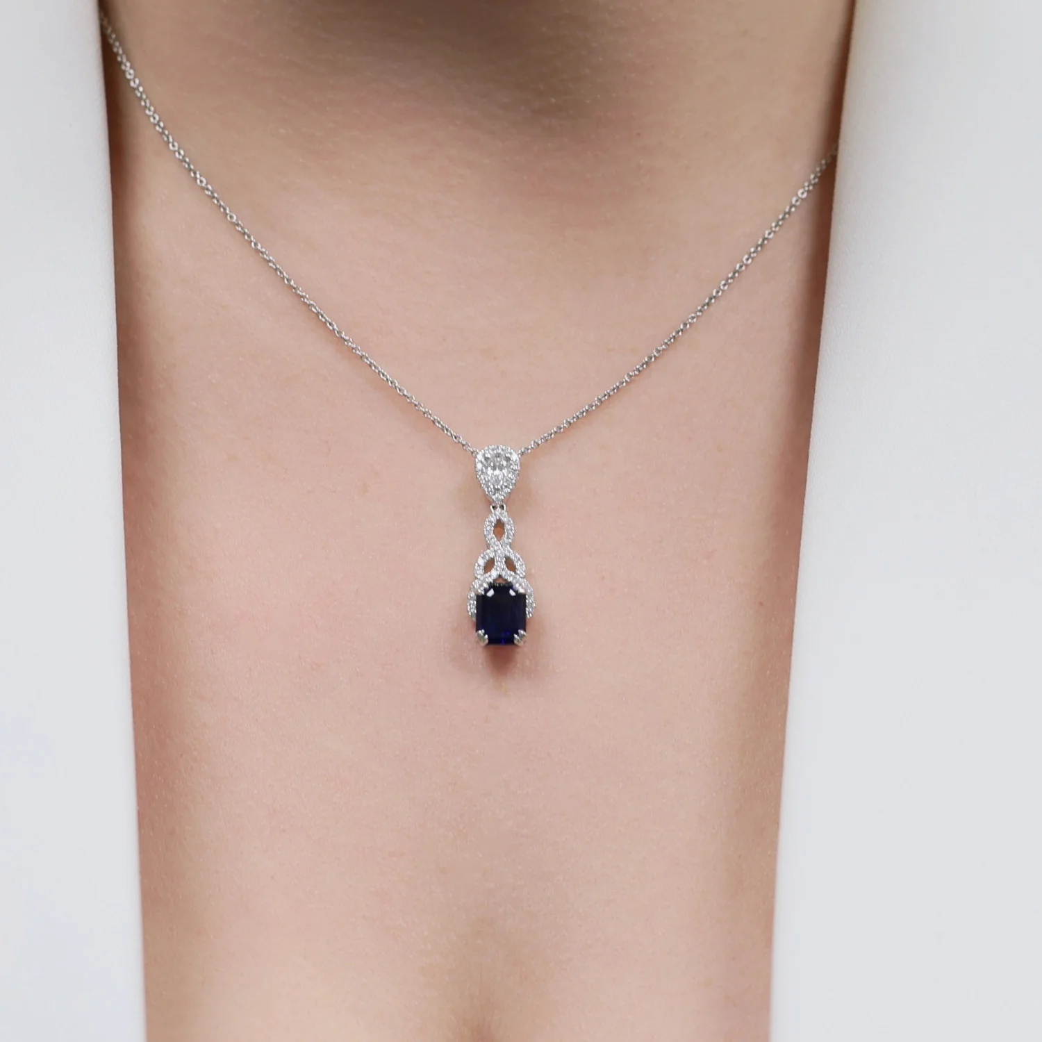 18ct White Gold Sapphire and Diamond Drop Fancy Pendant - Image 3