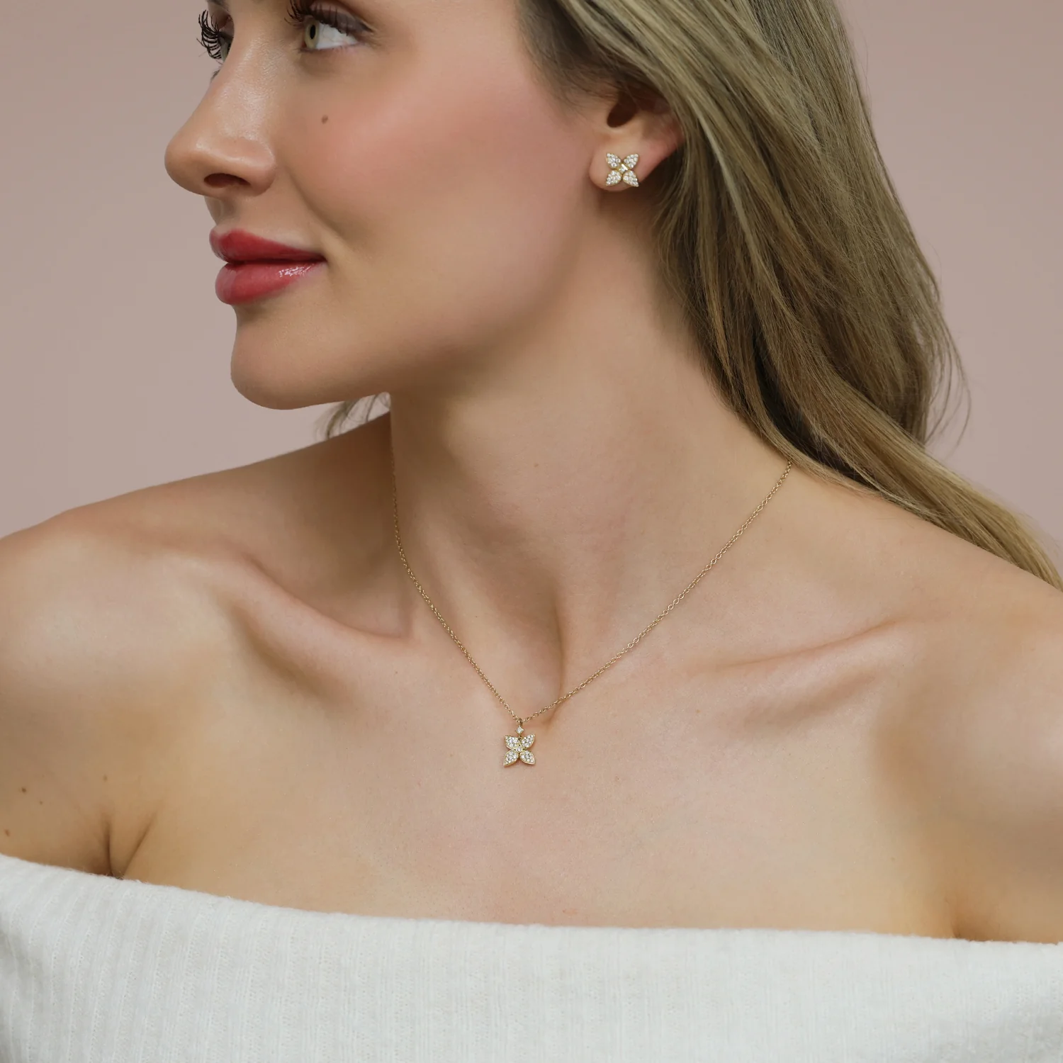 18ct Yellow Gold Flower Pendant With Diamond Pave Set Petals - Image 3