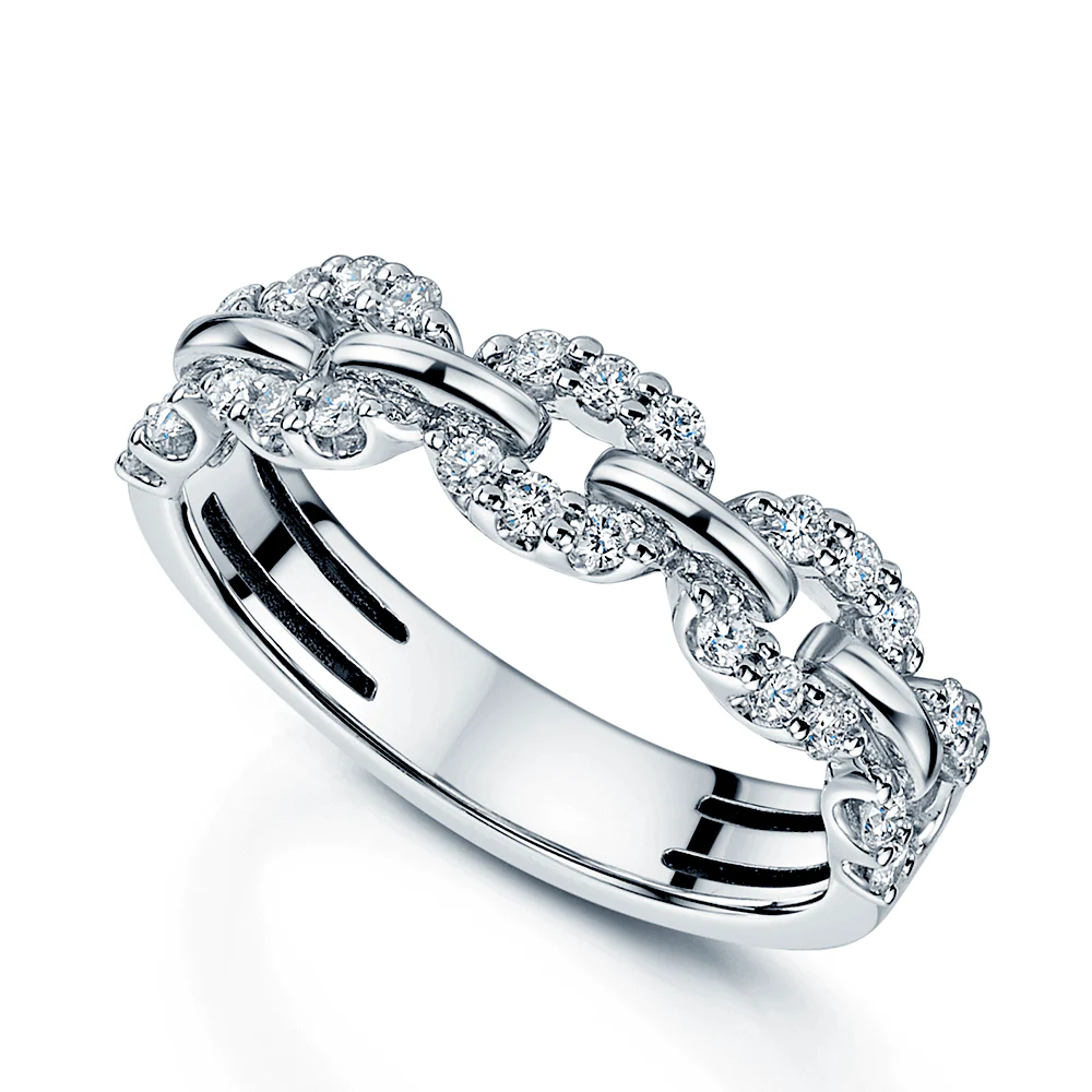 Platinum Diamond Set Chain Link Pattern Small Ring
