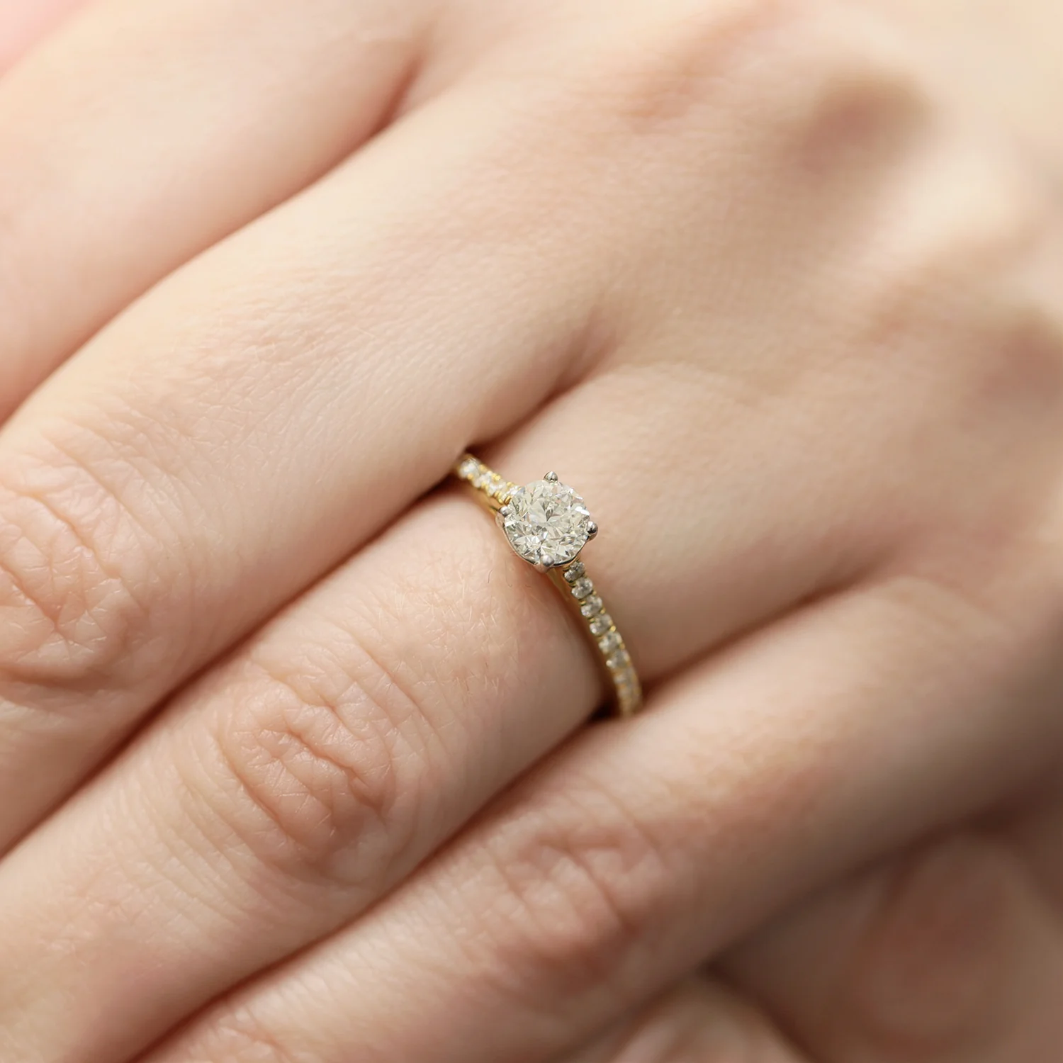 Simply Solitaire Collection 18ct Yellow Gold & Diamond Solitaire Engagement Ring With Diamond Shoulders GIA Certified 0.50 Carat - Image 3