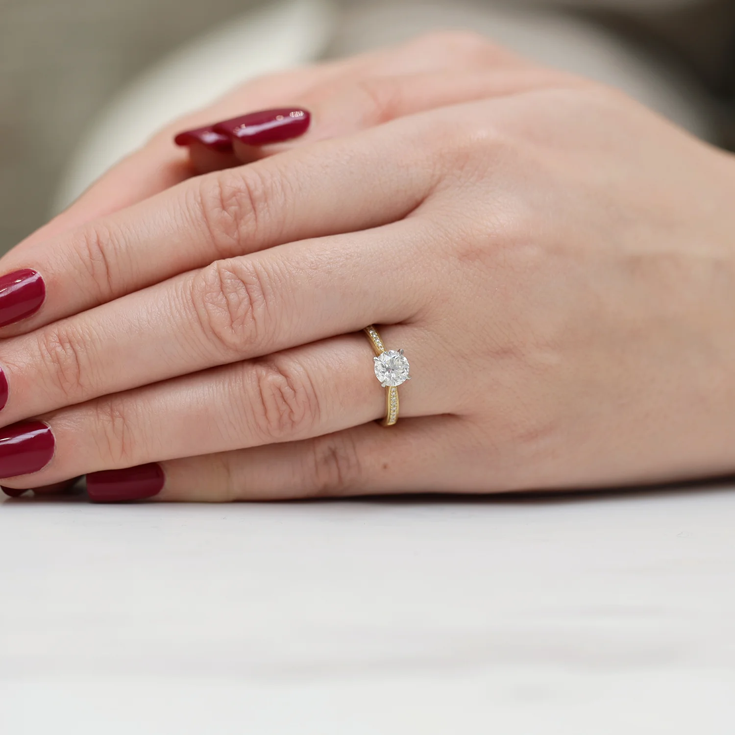 Simply Solitaire Collection 18ct Yellow Gold Diamond Solitaire Engagement Ring With Diamond Shoulders GIA Certified 1.00 Carat - Image 2