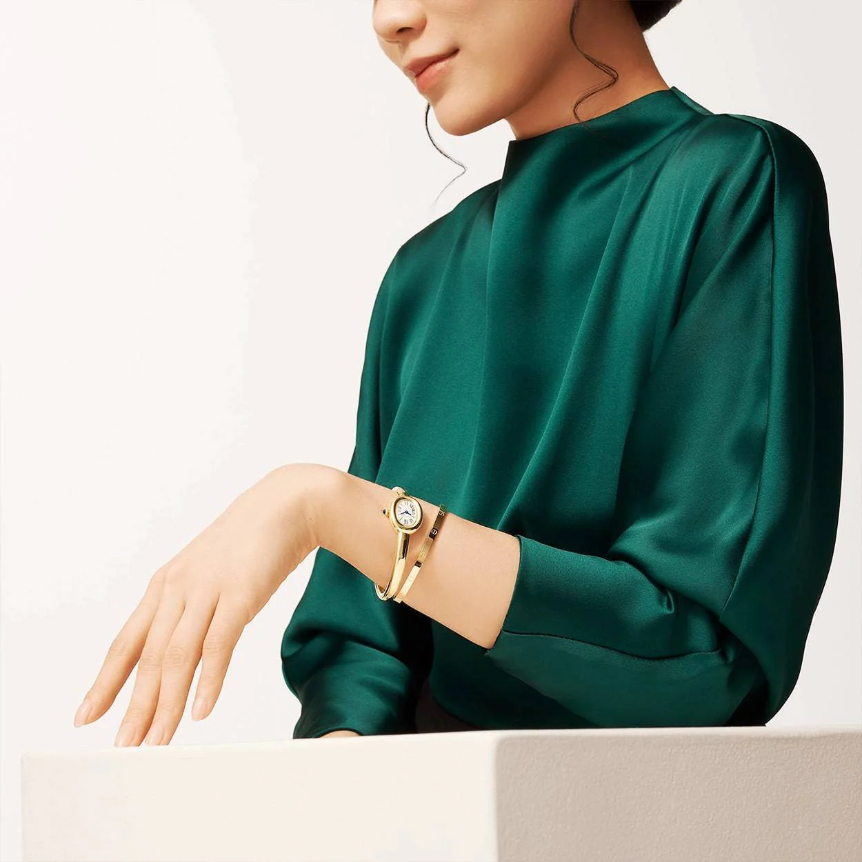 Baignoire Mini Size 16 18ct Yellow Gold Bangle Watch - Image 2