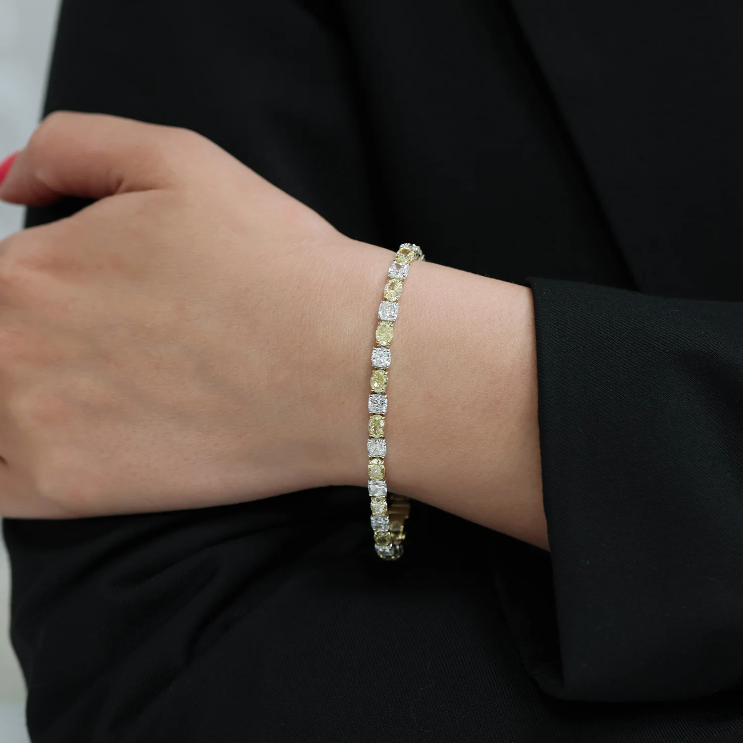 Platinum & 18ct Yellow Gold Oval Yellow Diamond Tennis Bracelet - Image 3