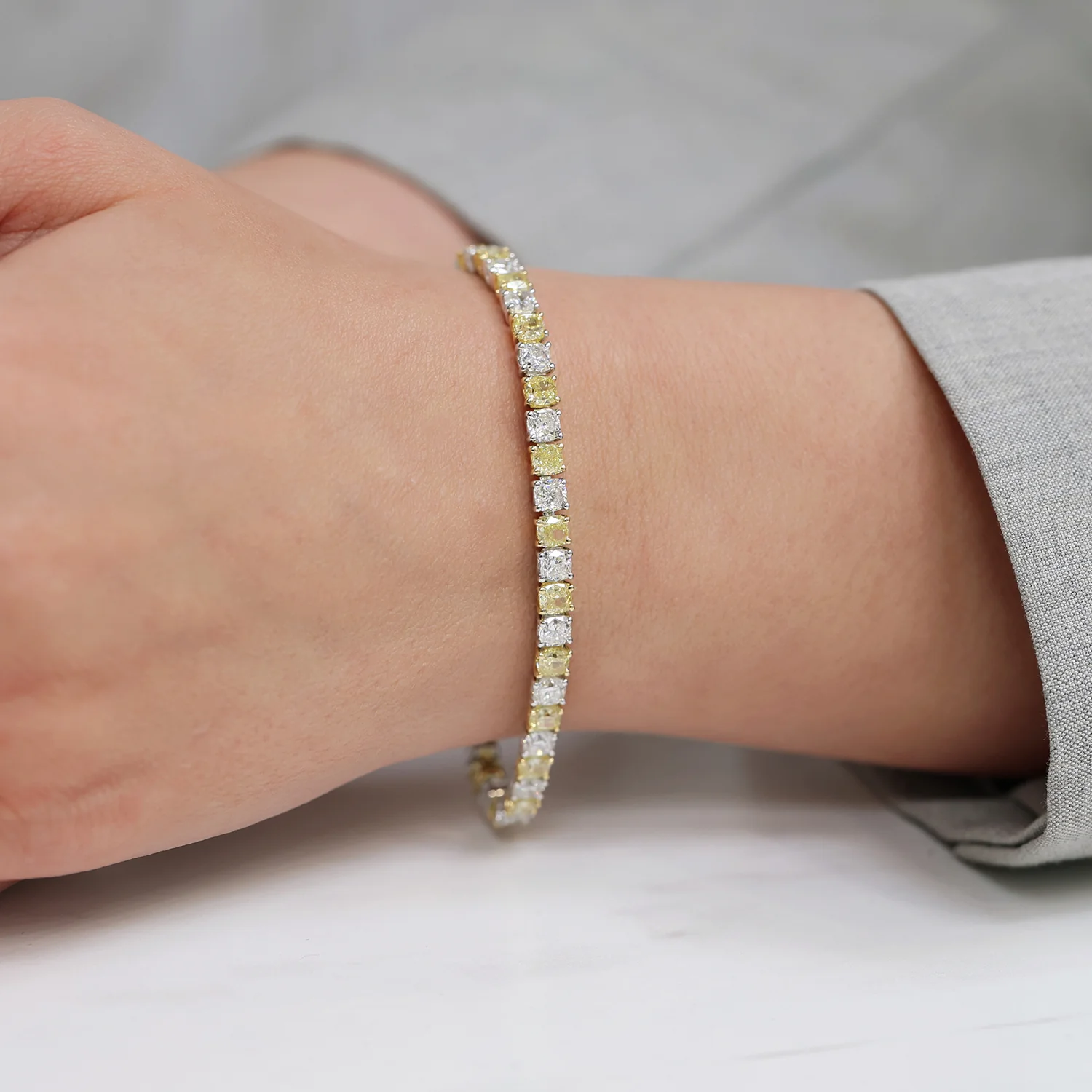 Platinum & 18ct Gold Fancy Yellow Diamond Tennis Bracelet - Image 4