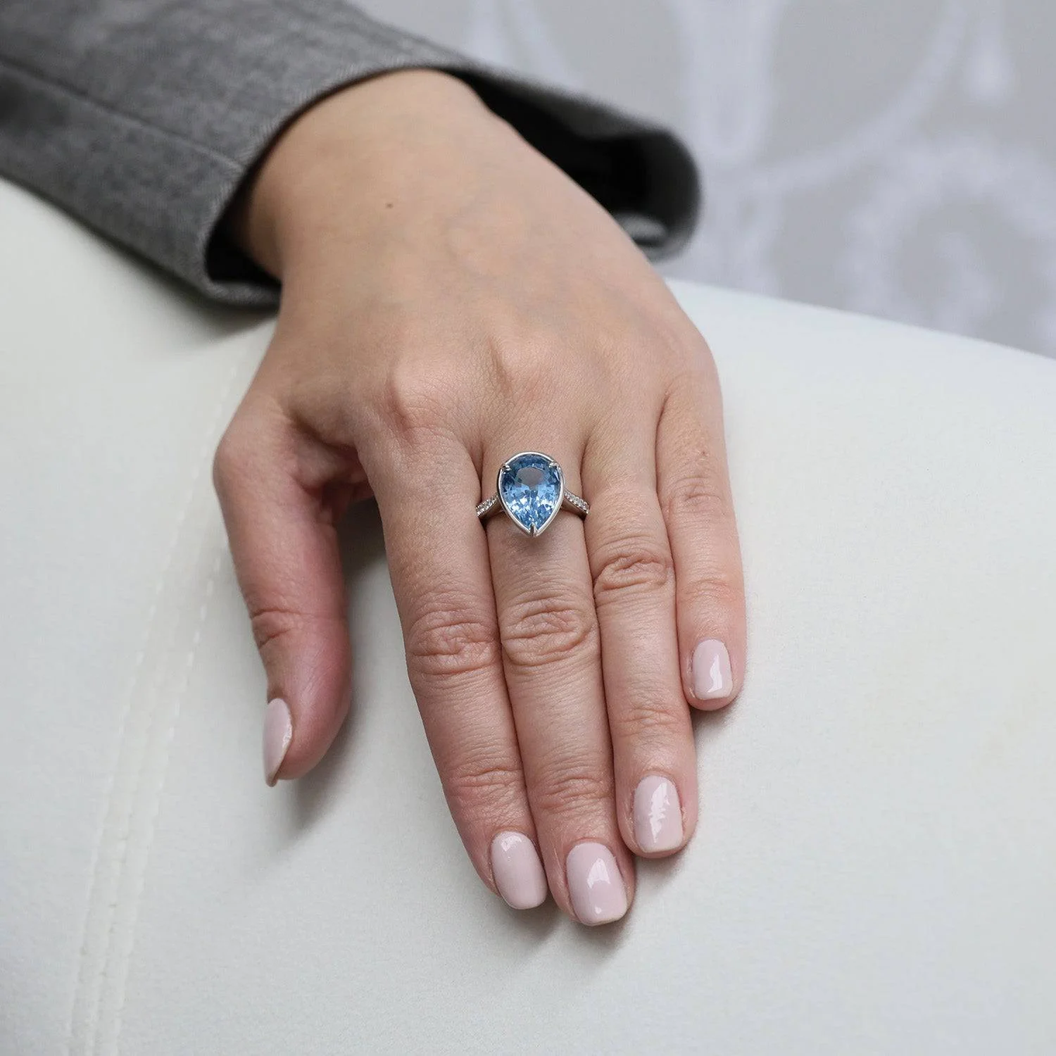 Platinum Pear Cut Aquamarine Ring With Diamond Set Shoulders - Image 2