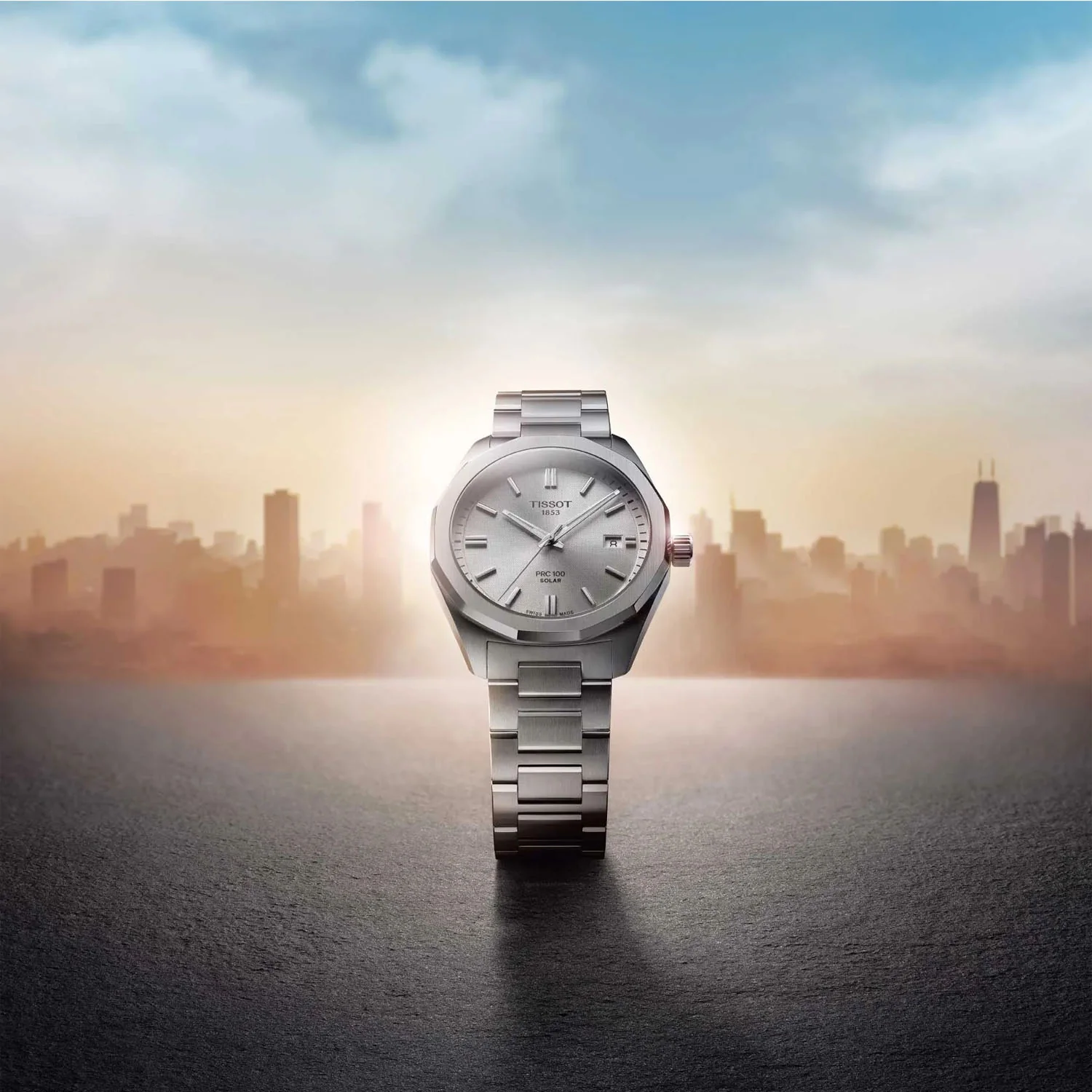 PRC 100 Solar Quartz 39mm Bracelet Watch - Image 3