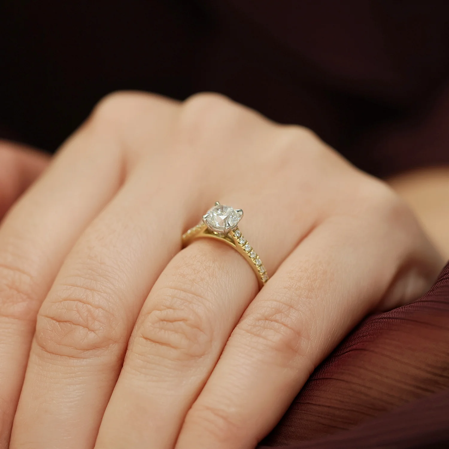 Simply Solitaire Collection 18ct Yellow Gold Diamond Solitaire Engagement Ring With Diamond Shoulders GIA Certified 1.00 Carat - Image 2