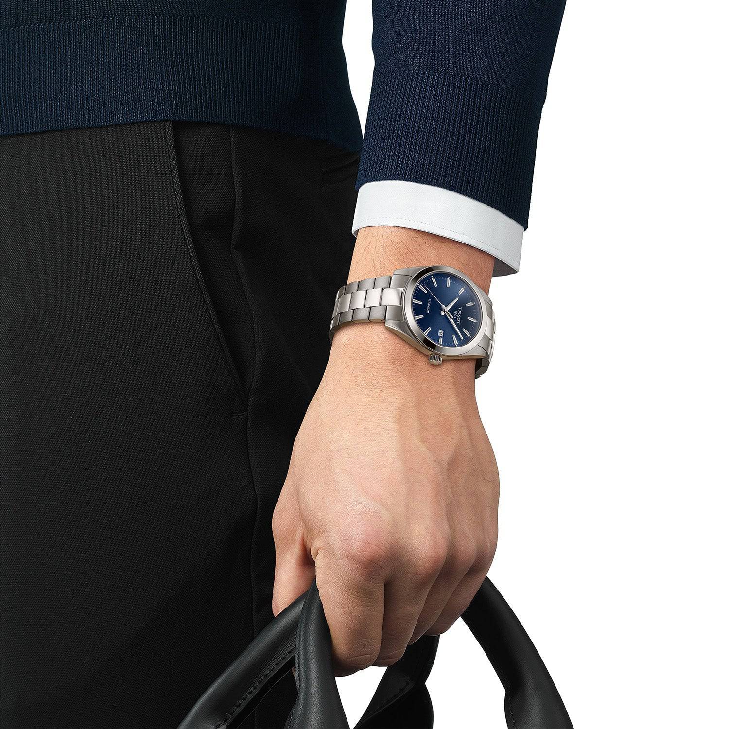 Gentleman Titanium 40mm Blue Dial Quartz Bracelet Watch - Image 2