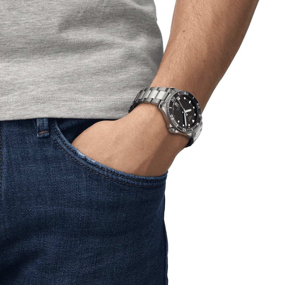 Seastar 1000 40mm Black Dial & Bezel Quartz Bracelet Watch - Image 2